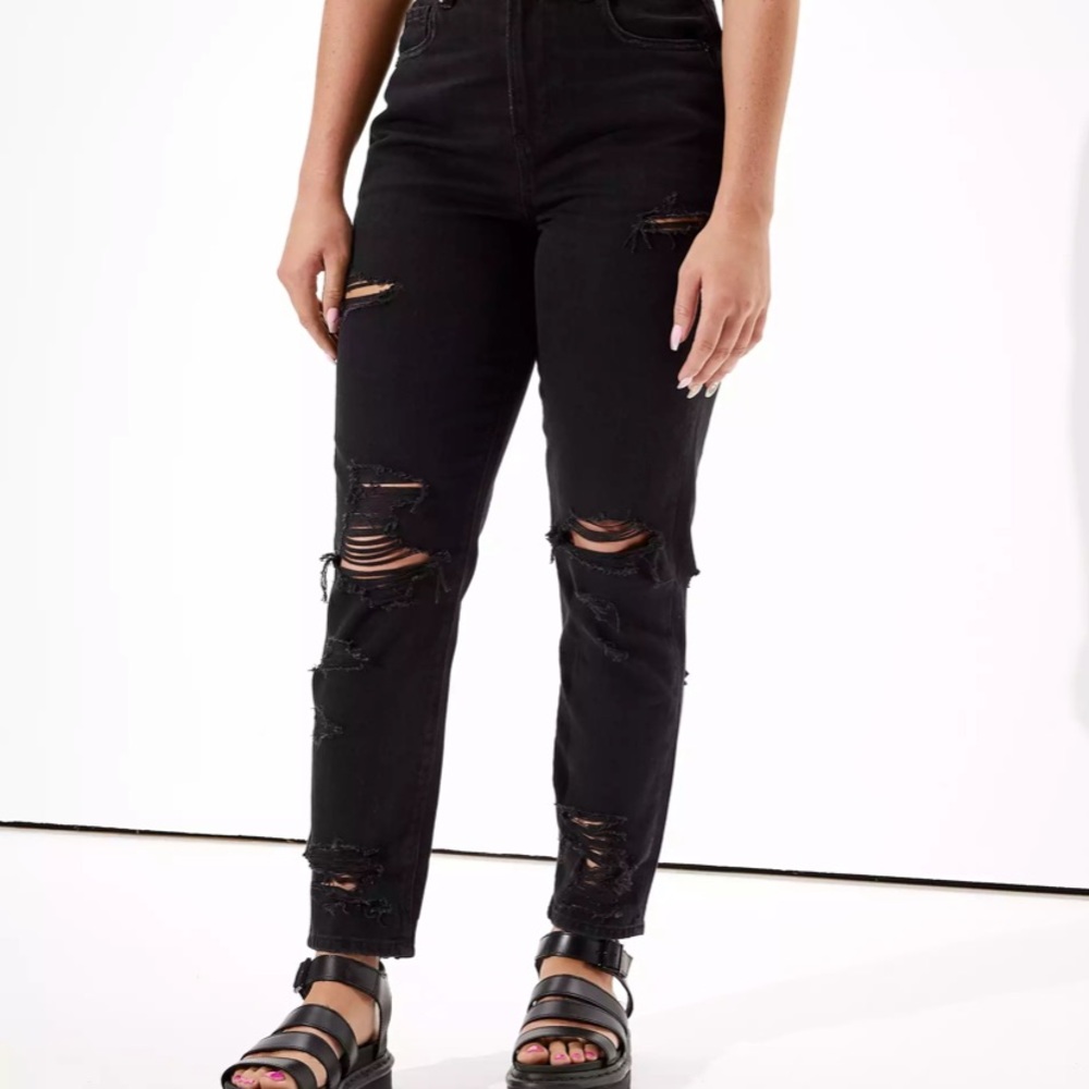 AEO MOM JEANS